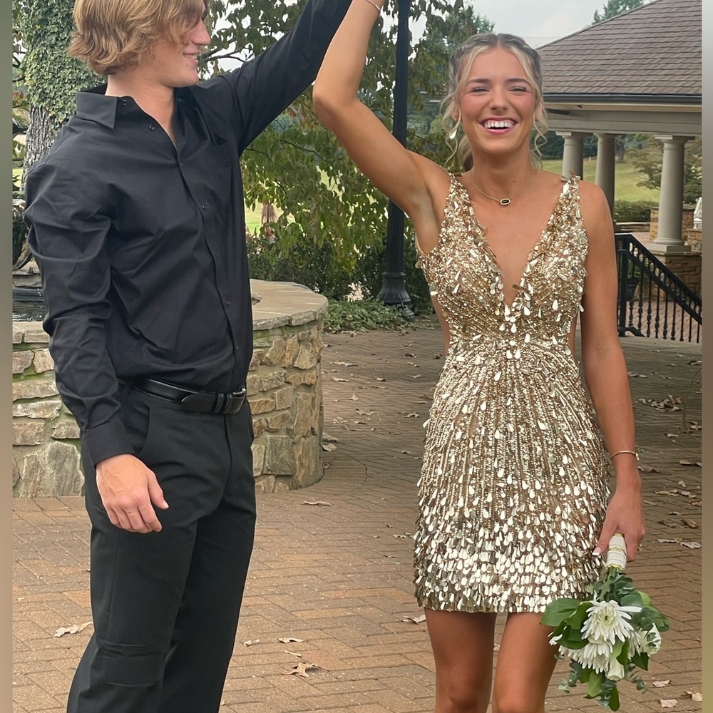 Sherri Hill Gold Sequin HOCO/Prom Dress